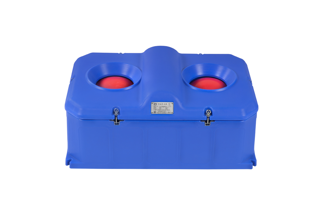 LLDPE Peternakan Auto Waterer dengan 1 set 220V300W Heating Disc untuk Sapi