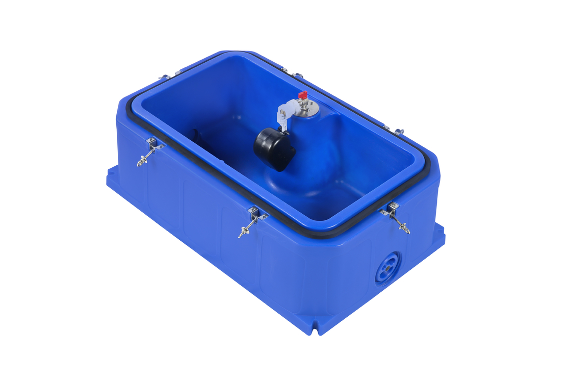 LLDPE Peternakan Auto Waterer dengan 1 set 220V300W Heating Disc untuk Sapi