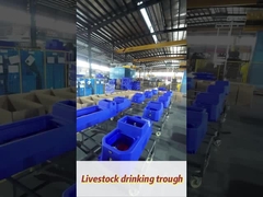 Tangki Air Peternakan Berkualitas Tinggi 300mm Berat Polyethylene Biru Dengan Tingkat Aliran